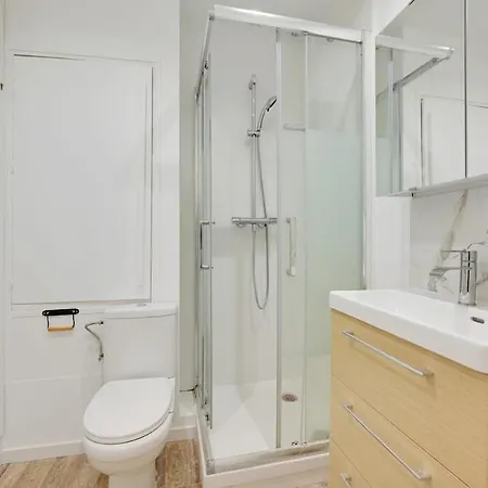 Cozy New In The Heart Of * Charenton-le-Pont